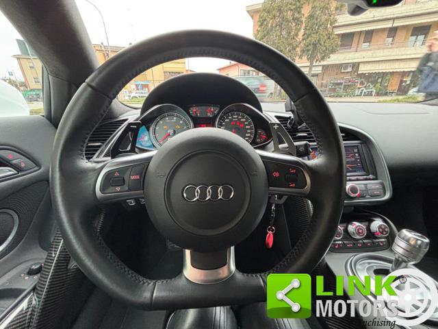 AUDI R8 4.2 V8 FSI quattro R tronic