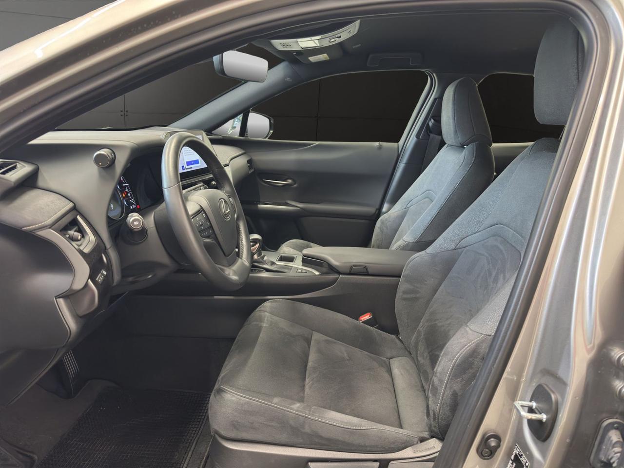 Lexus UX 250h 2.0 Urban 2wd cvt