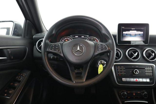 MERCEDES-BENZ A 180 A 160 d Automatic Executive