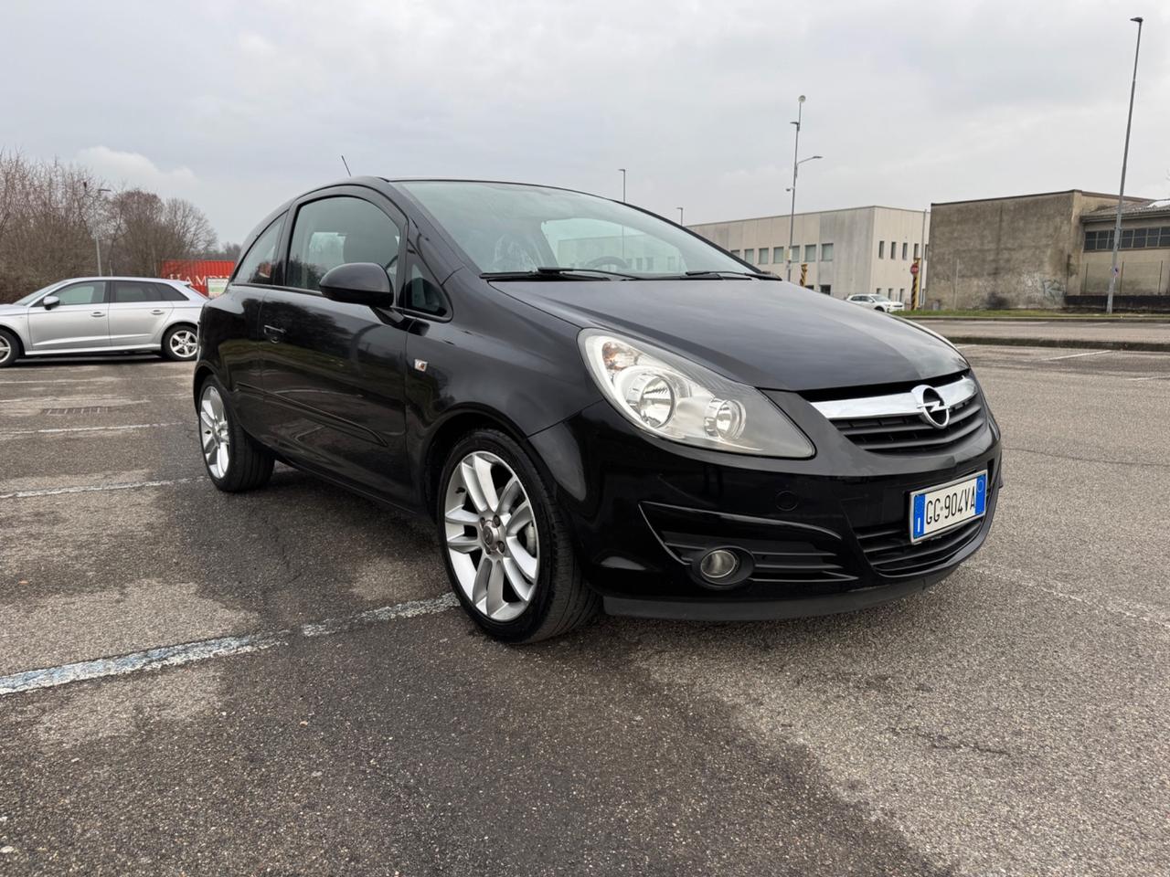 Opel Corsa Sport catena nuova Idonea ai neopatentati