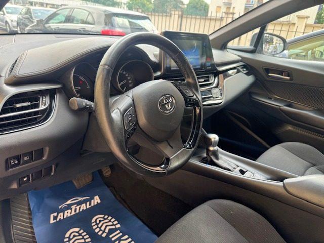 TOYOTA C-HR 1.8 Hybrid E-CVT Business