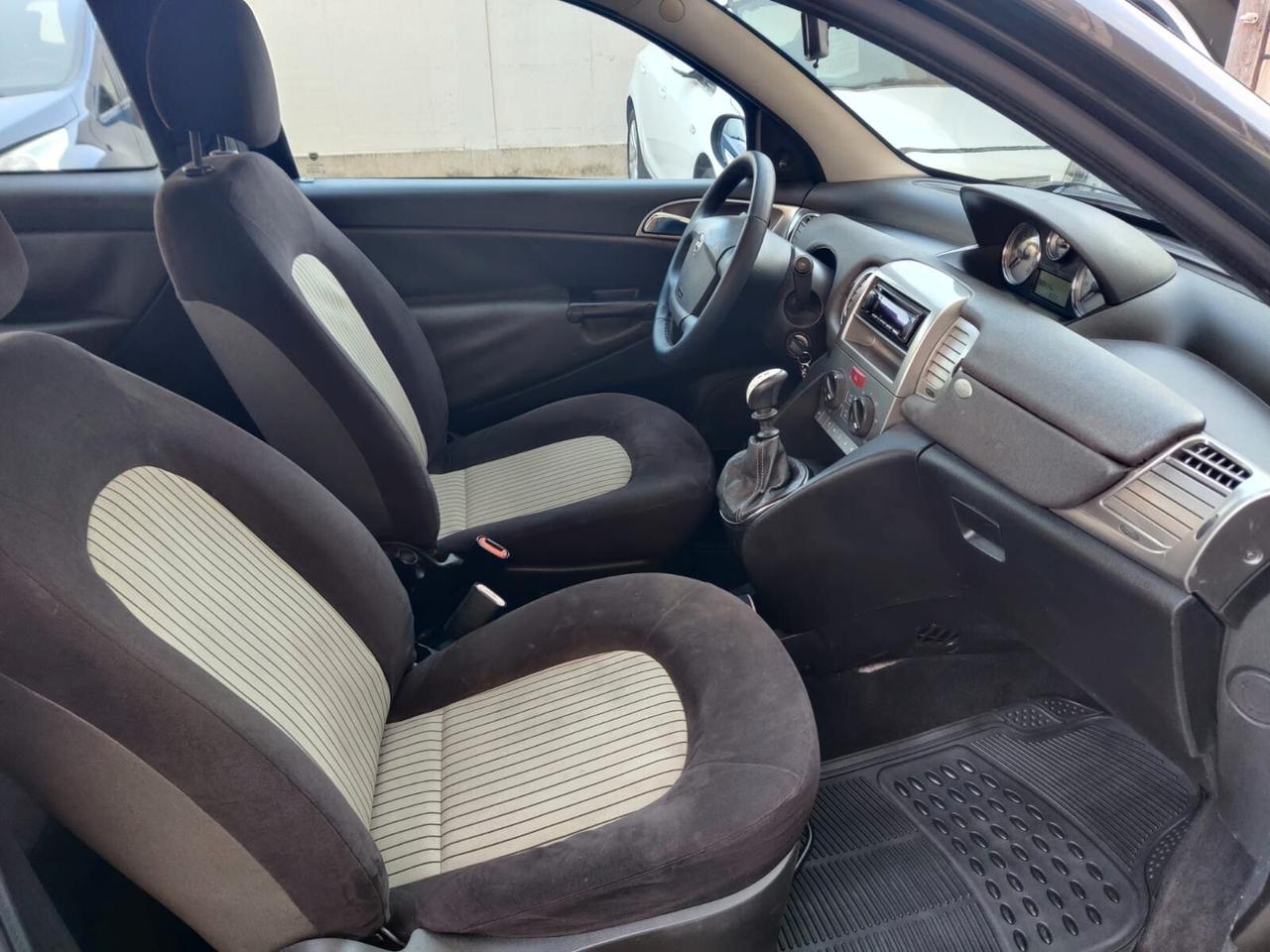 Lancia Ypsilon 1.2 benz/GPL