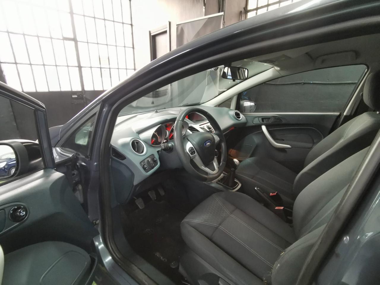 Ford Fiesta 1.4 5p GPL Titanium EURO 5 GARANZIA 12 MESI