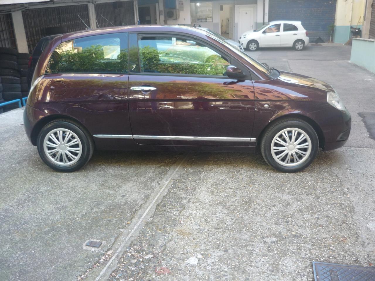 Lancia Ypsilon 1.2 Oro Giallo