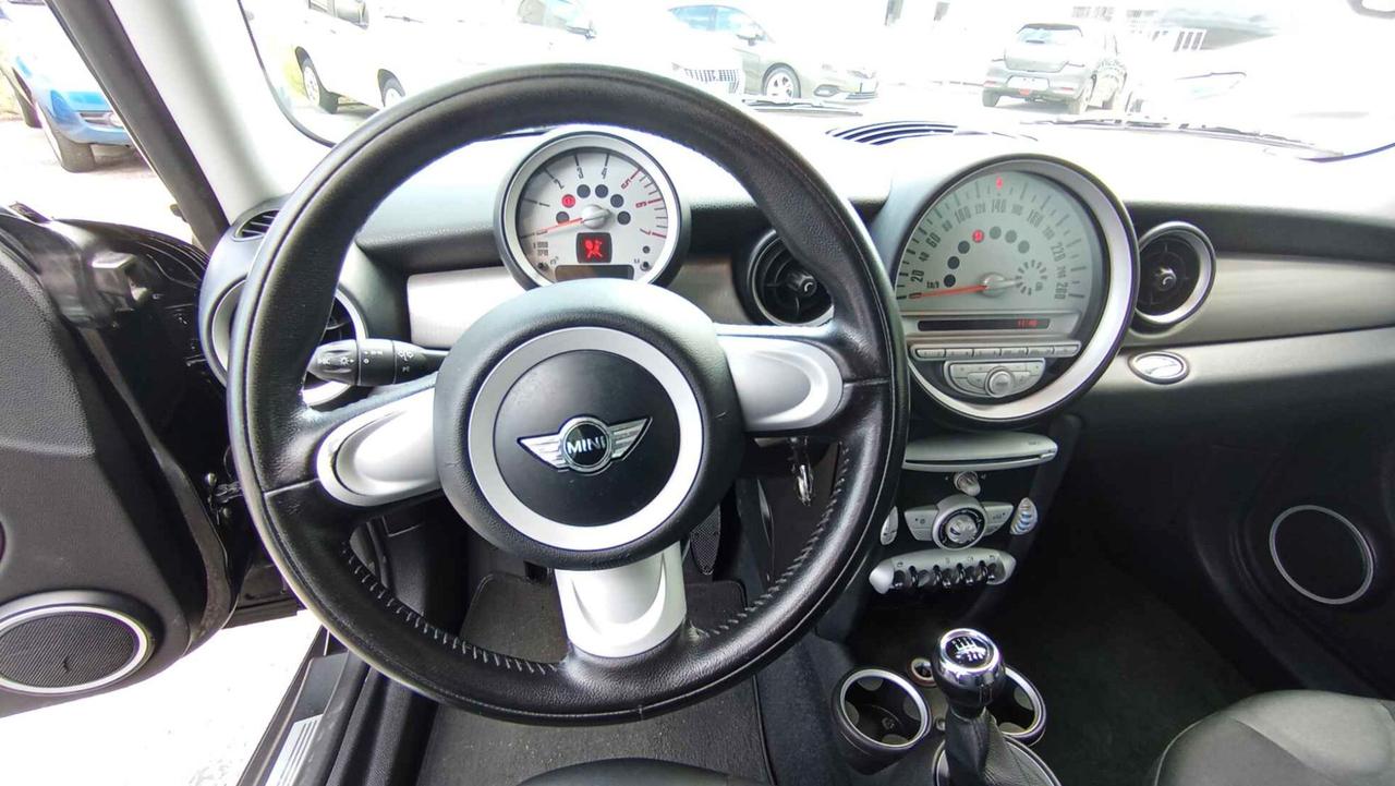 MINI COOPER D CLUBMAN 1.6 TDI - OK NEOP.