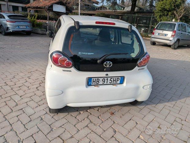 Toyota Aygo 2011 benzina