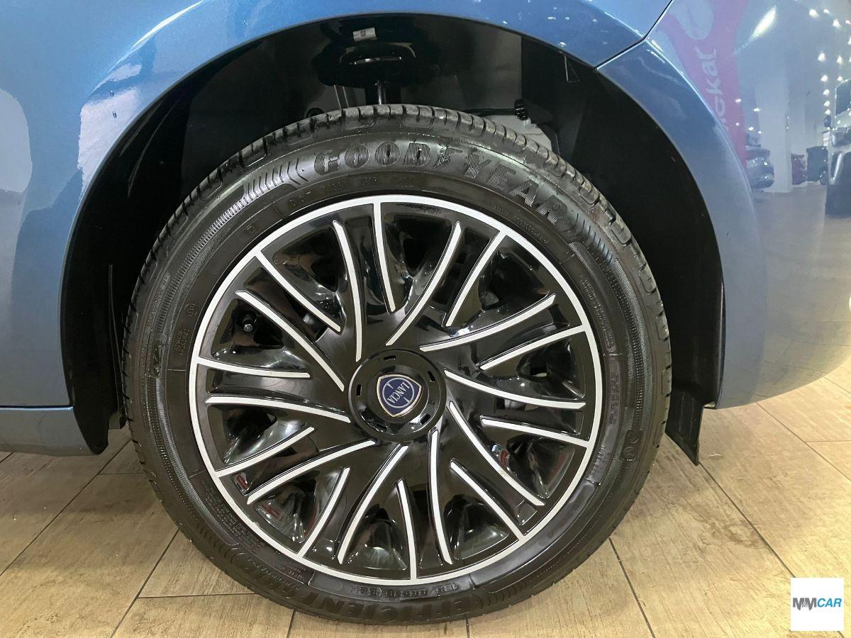 LANCIA - Ypsilon - 1.0 FireFly 5p.S&S Hybryd Gold