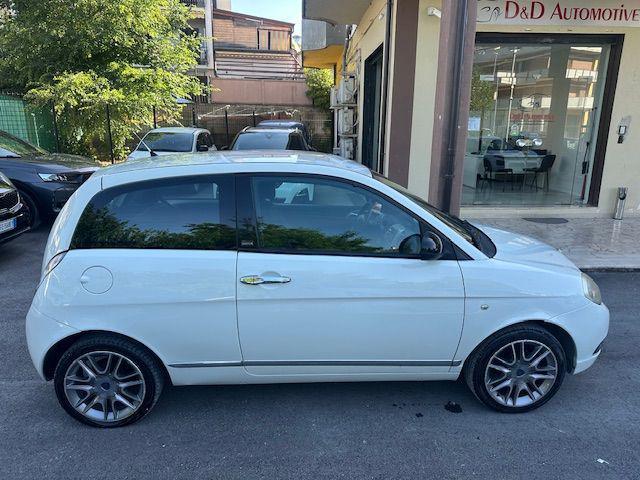 LANCIA Ypsilon 1.2 69 CV Platinum