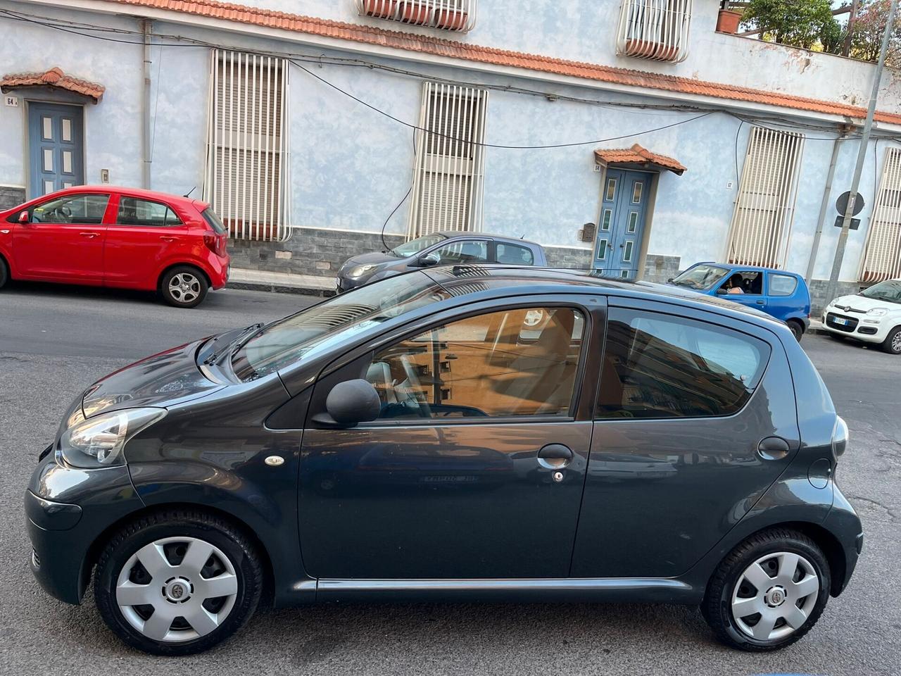 Toyota Aygo 1.0 benzina