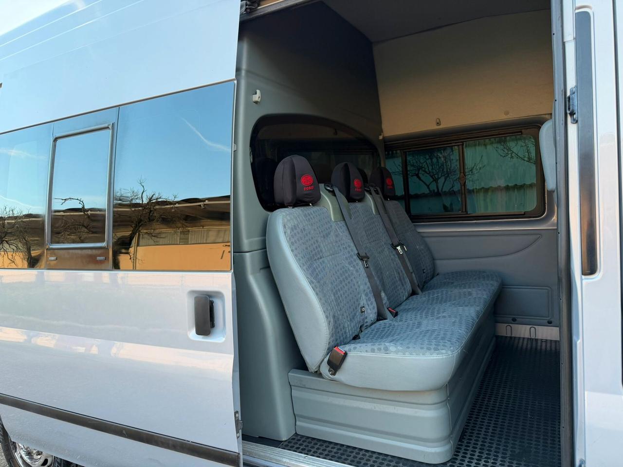 FORD TRANSIT 2.2 TETTO ALTO PASSO LUNGO 6 POSTI