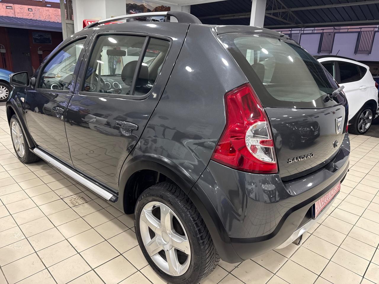 Dacia Sandero Stepway 1.6 gpl 2012 nuova