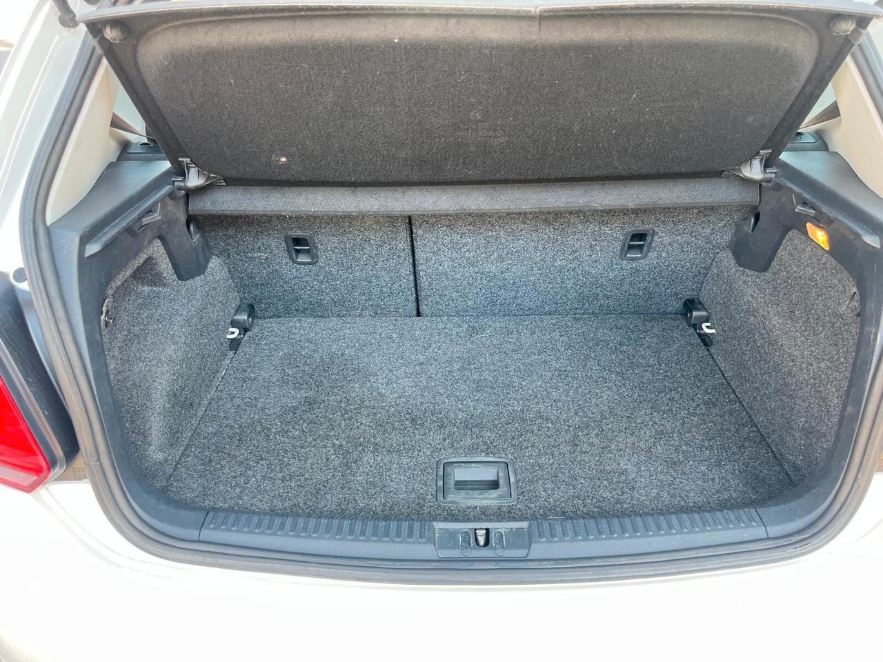 Volkswagen Polo 1.4 BENZ.5 porte Comfortline"MOTORE NUOVO FATTURATO"