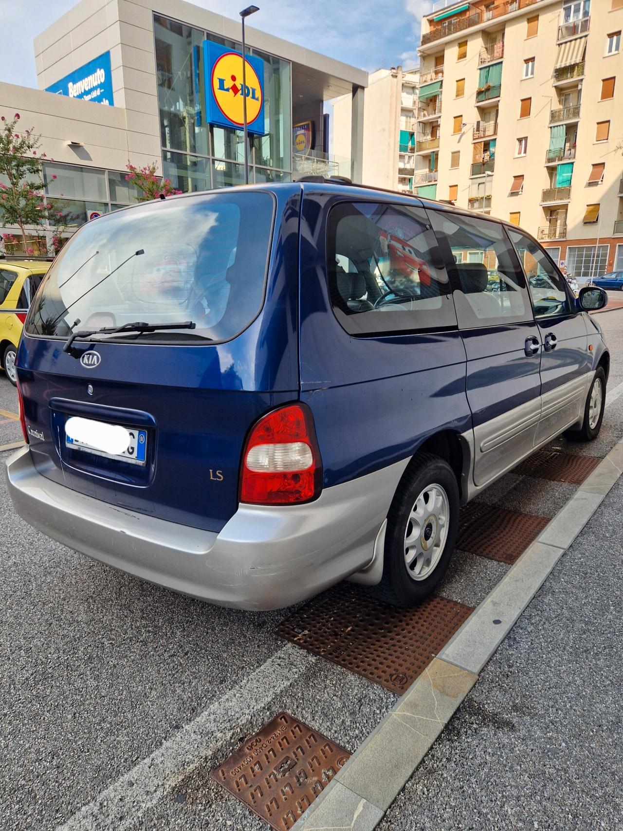 Kia Carnival 2.9 16V TDI 126CV 7 POSTI