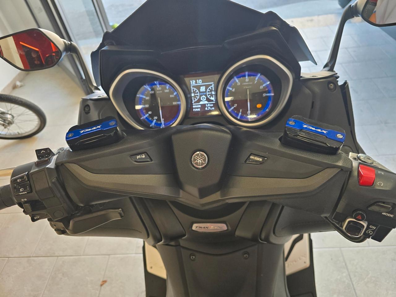 Yamaha TMAX SX