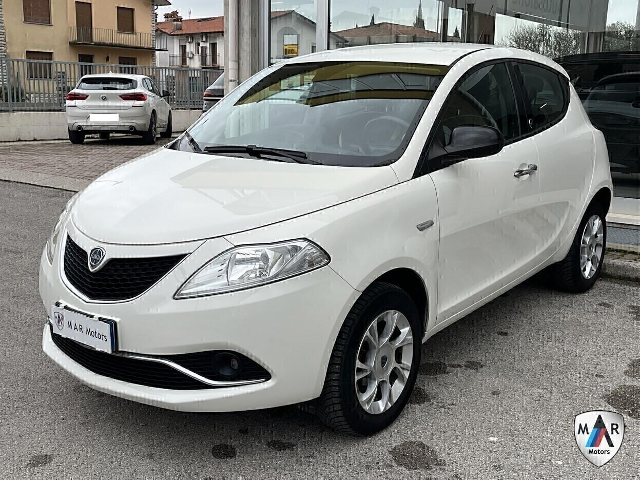 Lancia Ypsilon 0.9 TwinAir 85 CV 5 porte Metano Ecochic Gold