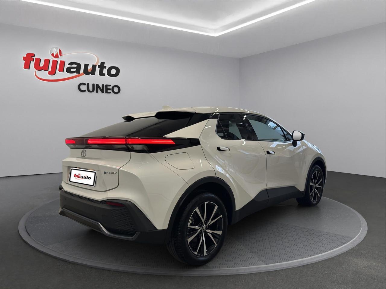 Toyota C-HR 2.0 phev Trend fwd e-cvt