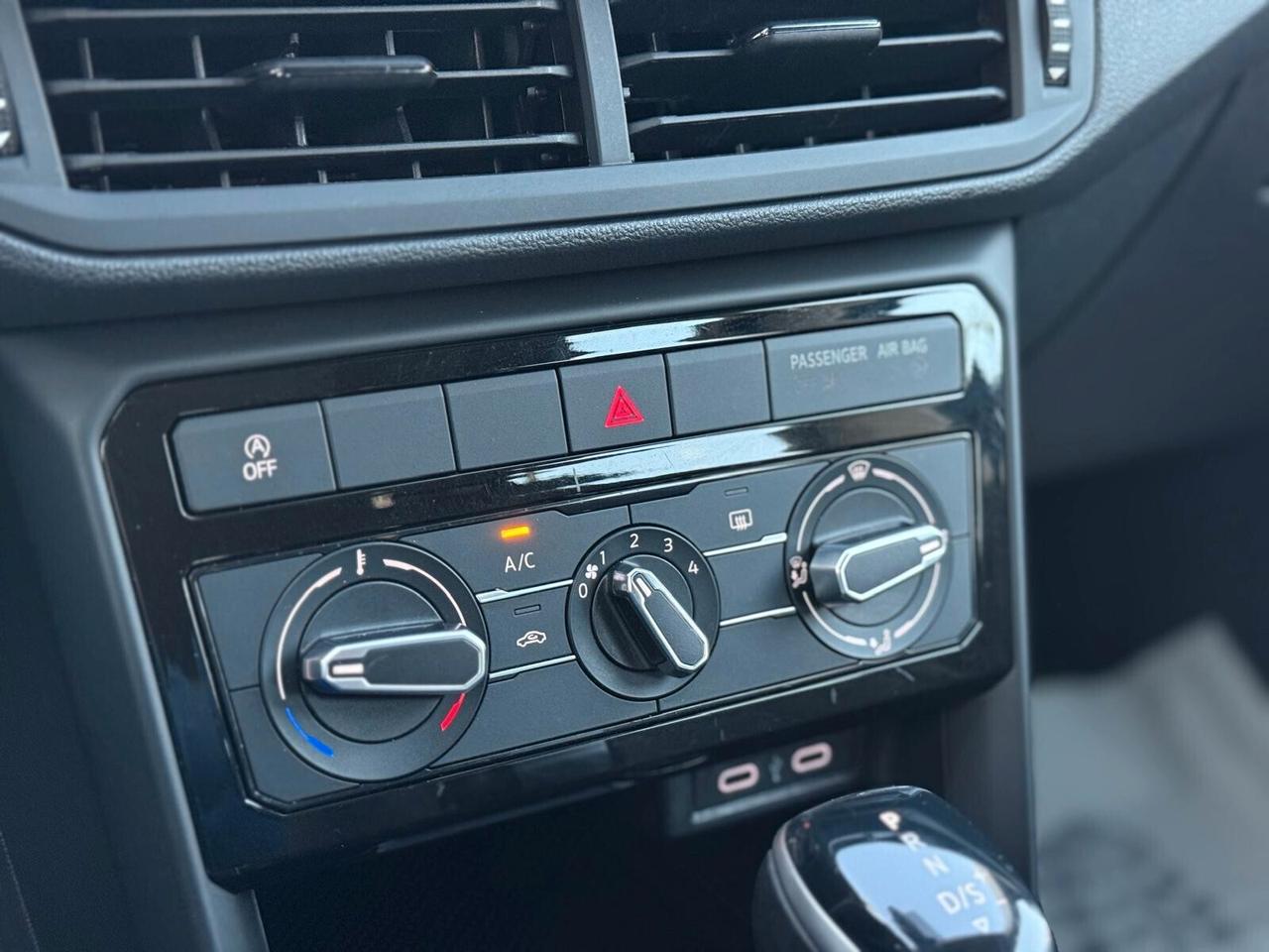 Volkswagen T-Cross 1.0 TSI 110 CV DSG Sport