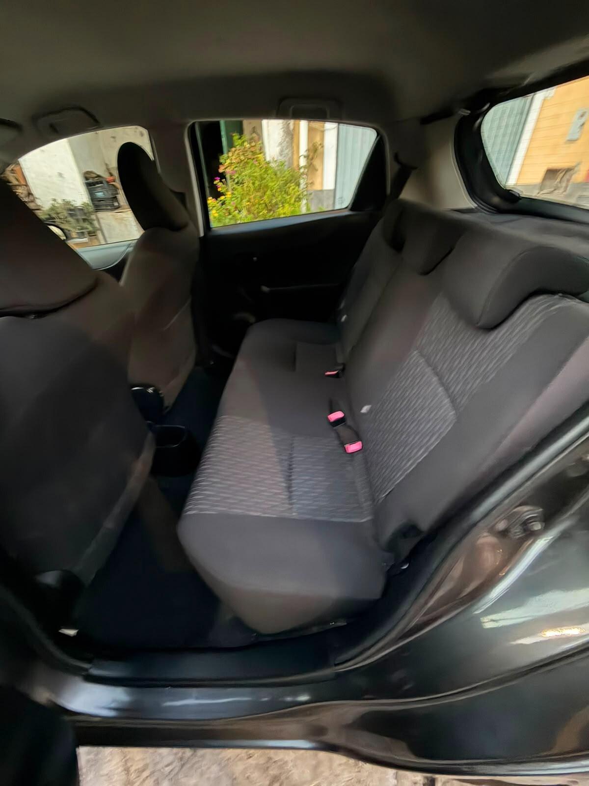 Toyota Yaris 1.0 5 porte Active