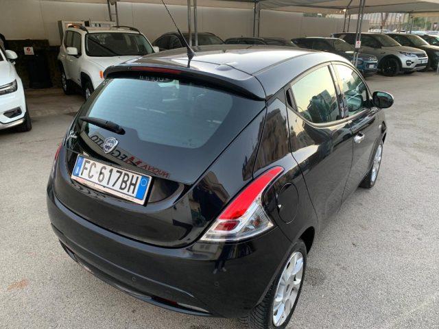 LANCIA Ypsilon 1.2 69 CV 5 porte Gold