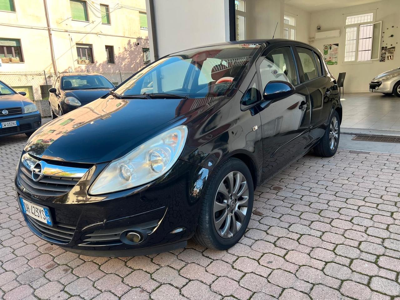Opel Corsa 1.2 OK NEOPATENTATI