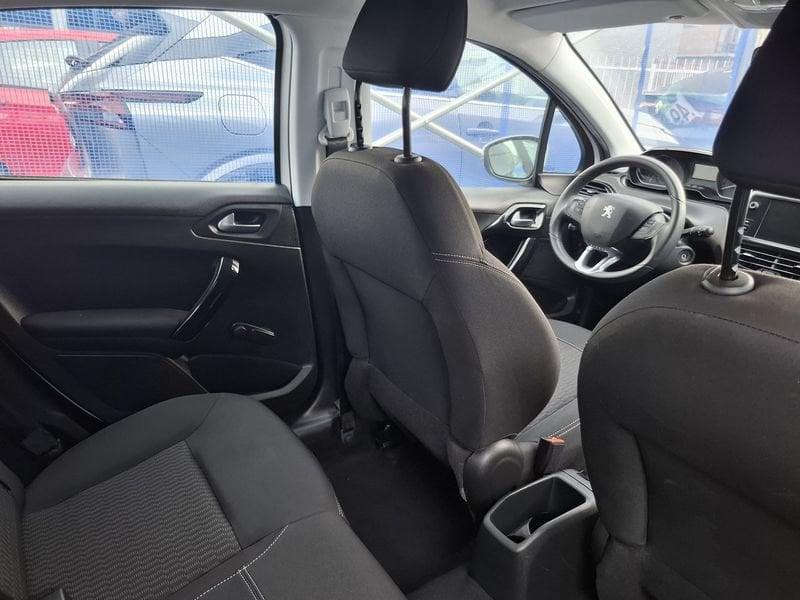 Peugeot 208 I 2015 5p 1.2 puretech Allure s&s 82cv neopatentati