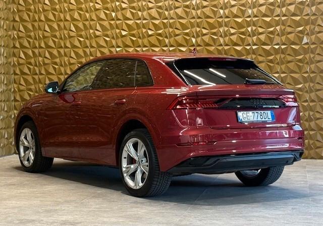 Audi Q8 55 TFSI e quattro tiptronic Sport