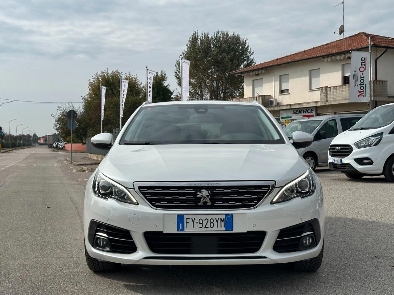 Peugeot 308 BlueHDi 130 S&S EAT8 SW Allure