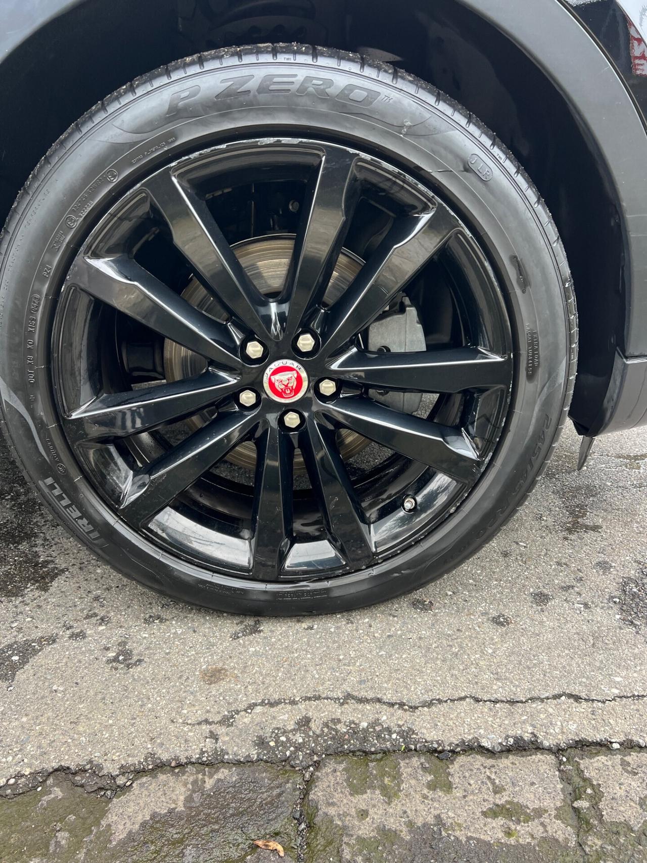 Jaguar E-Pace 2.0D 150 CV R-Dynamic