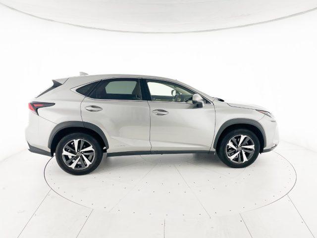 LEXUS NX 300 Hybrid 4WD Luxury