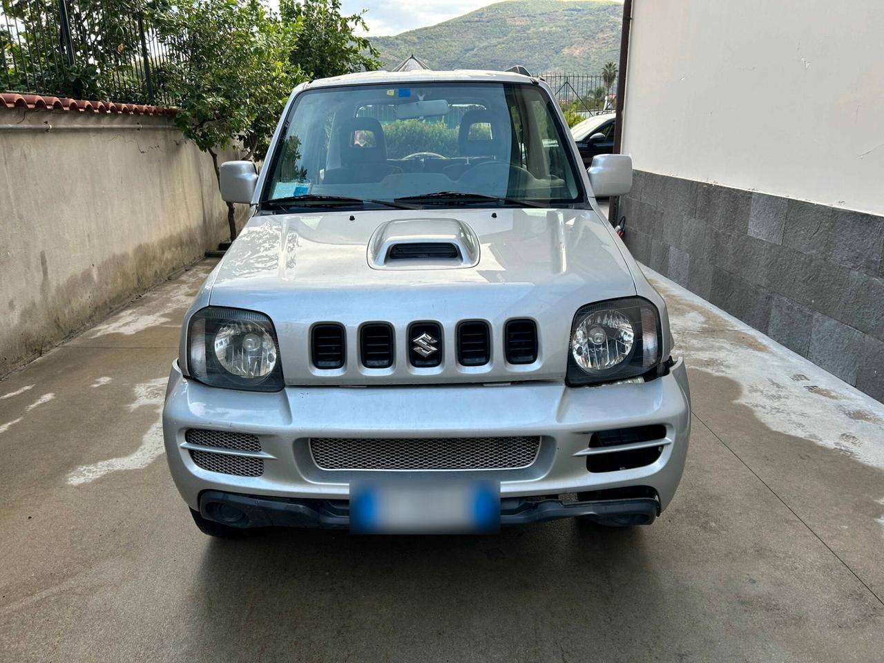 Suzuki Jimny 1.5 DDiS 4WD - 2009 Incidentata