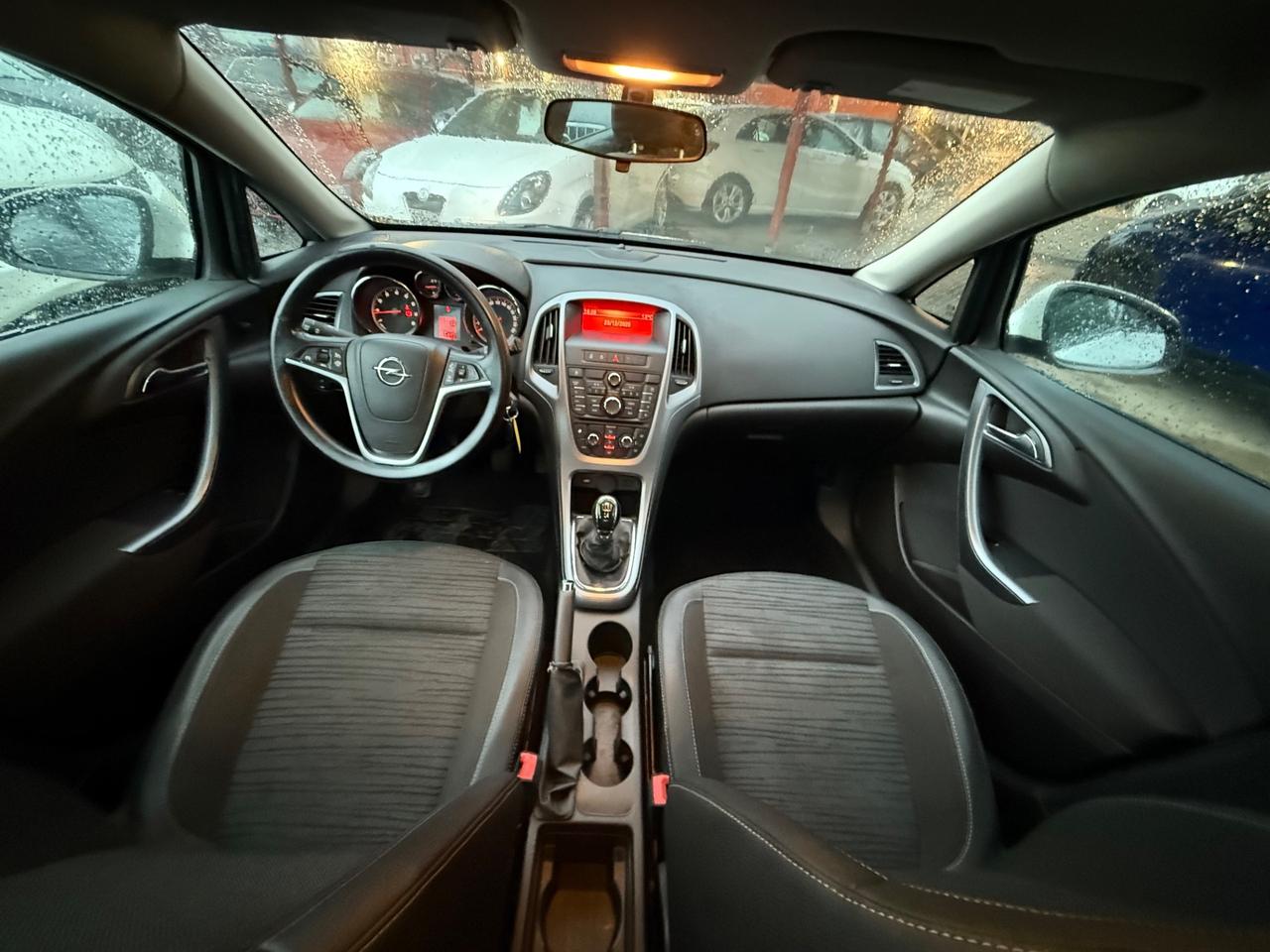 Astra 1.4 100CV-Cosmo-unipro-( 98 mila km ) -rate