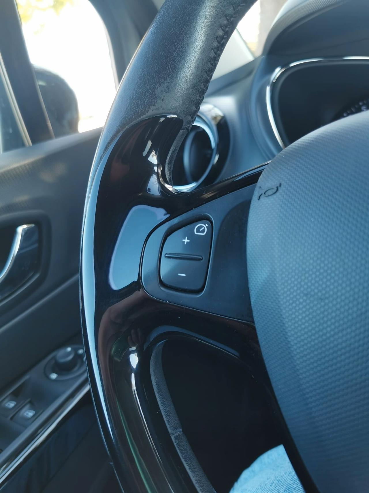 Renault Captur TCe 12V 90CV Energy Zen 2016