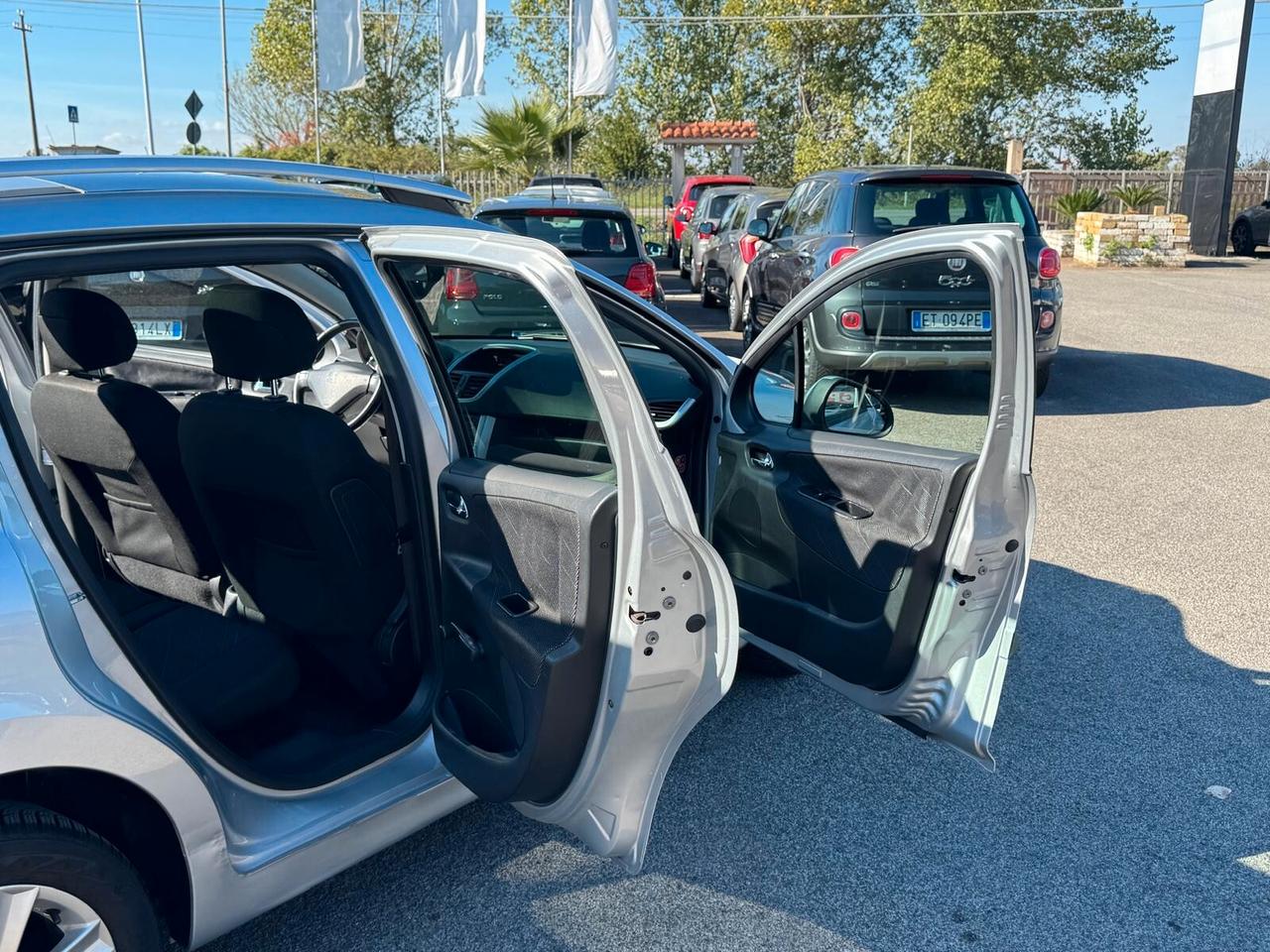 Peugeot 207 1.6 HDi 110CV SW XS Ciel 2007