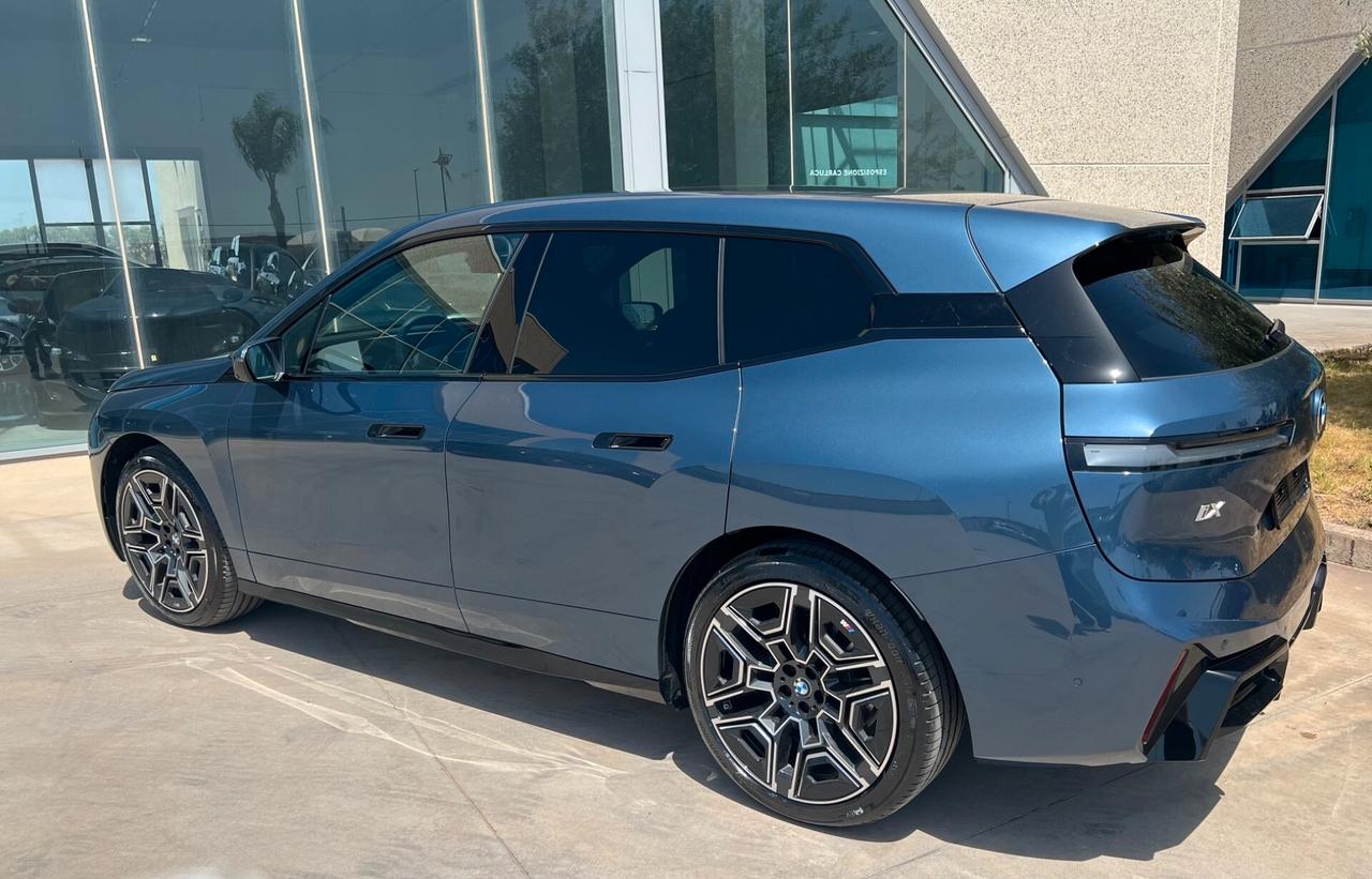 BMW iX xdrive45 MSport Eco incentivo €36.397