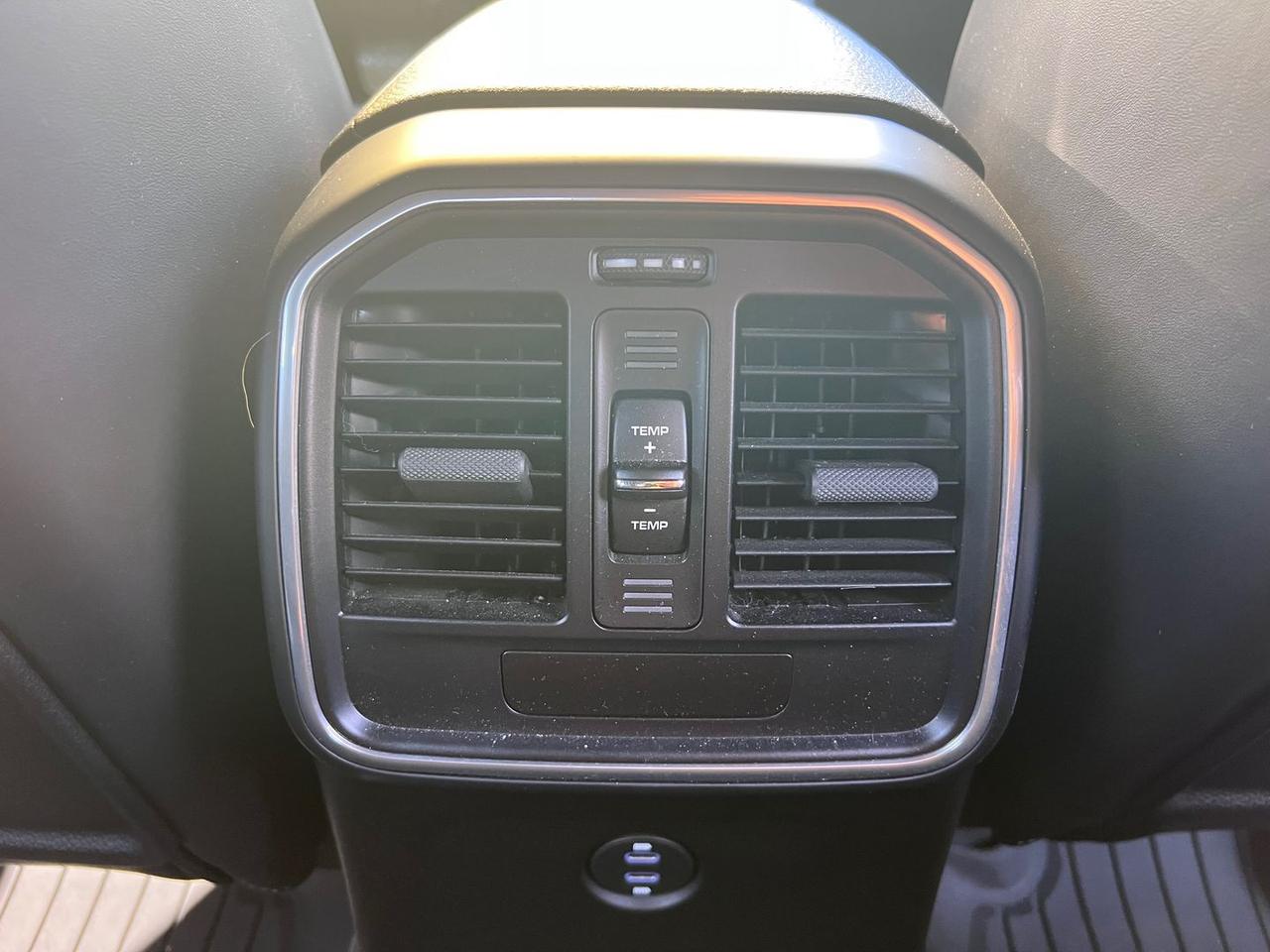 Porsche Macan 2.0 #10291