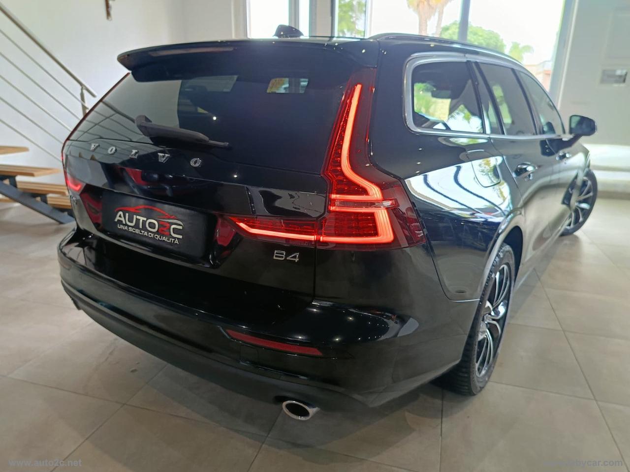 VOLVO V60 B4
