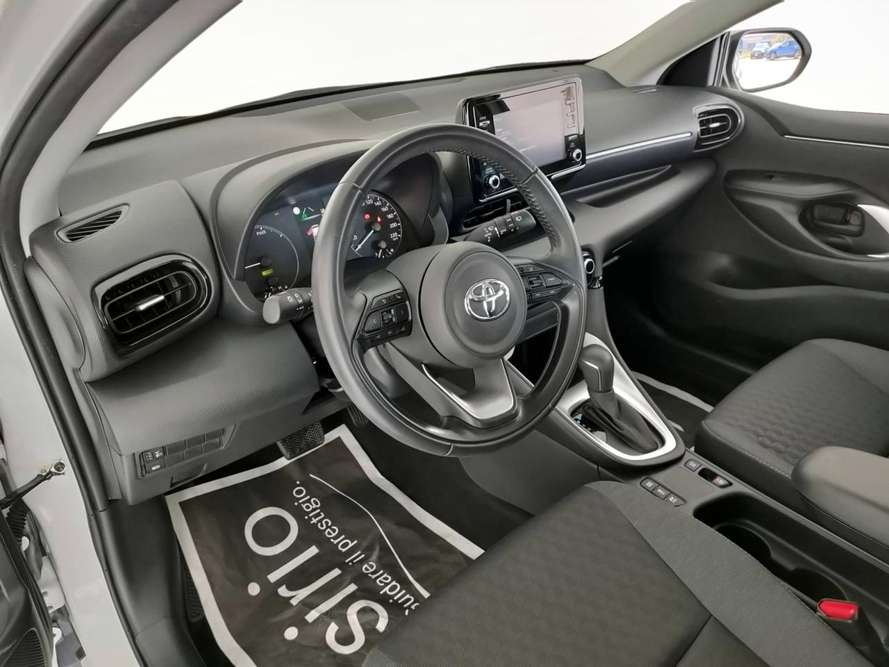 TOYOTA Yaris IV 2020 - Yaris 1.5h Active