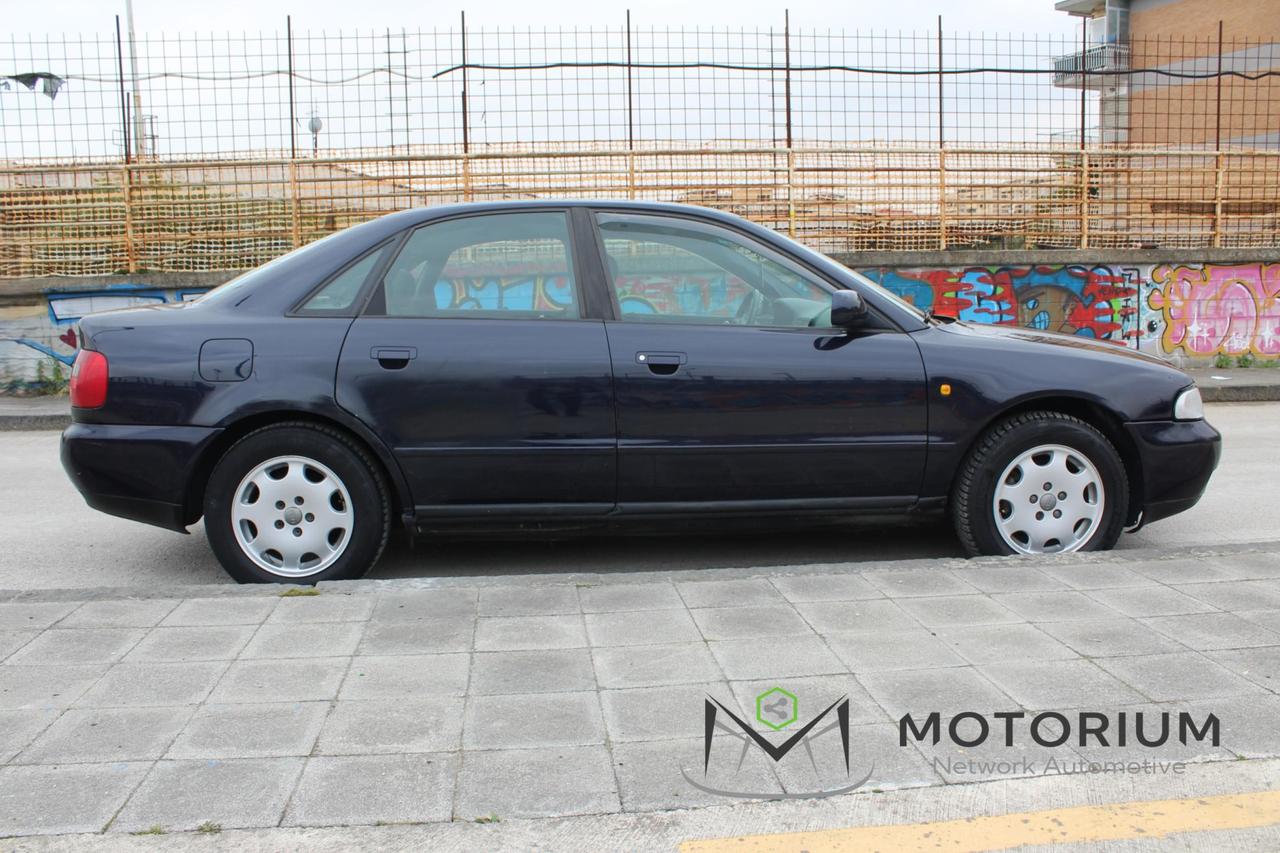 Audi A4 Berlina A4 1.8