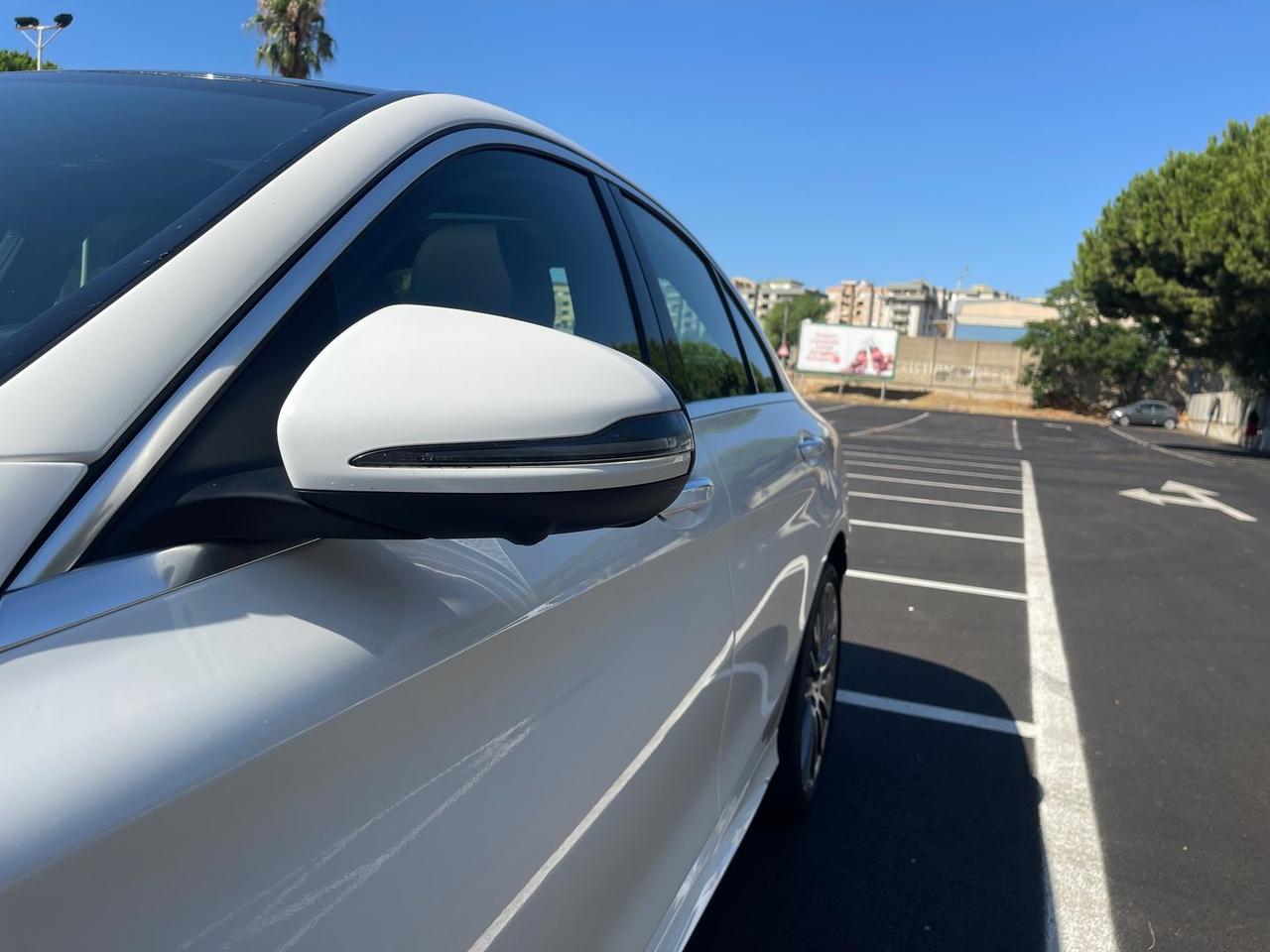 Mercedes-Benz C 220 D Premium #12031