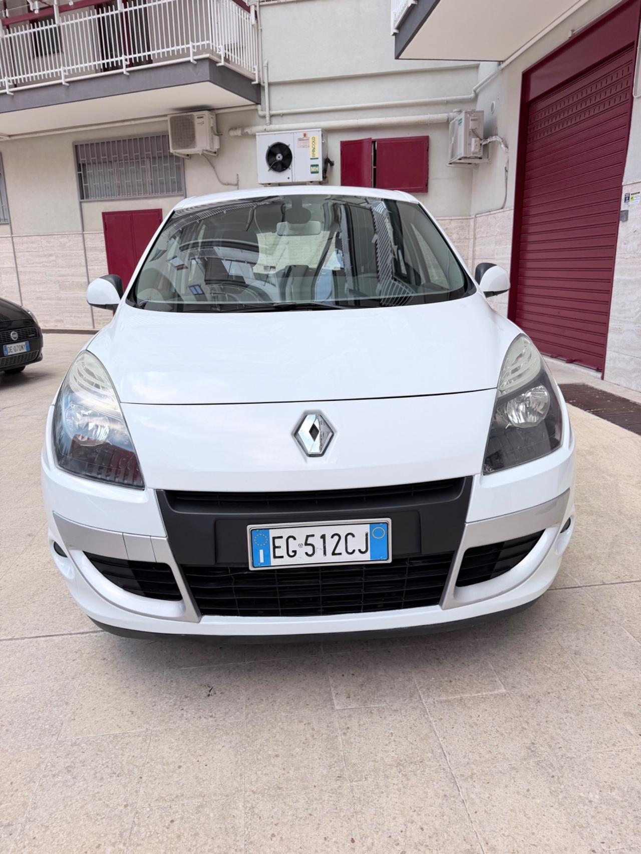 Renault Scénic X-Mod 1.5 dCi 110CV EDC Luxe