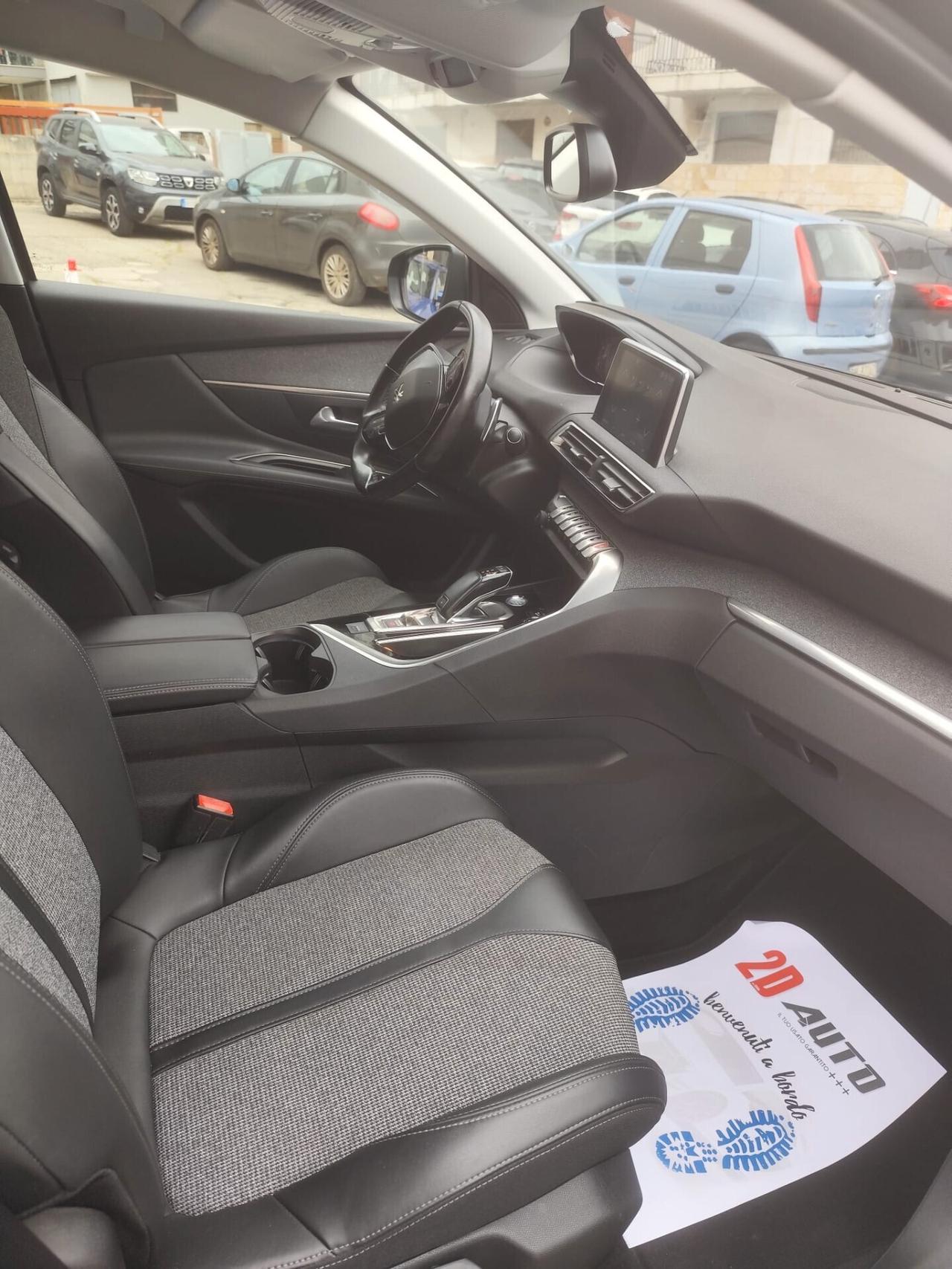 Peugeot 3008 BlueHDi Allure * Navi * Pelle * Garantita 12 Mesi