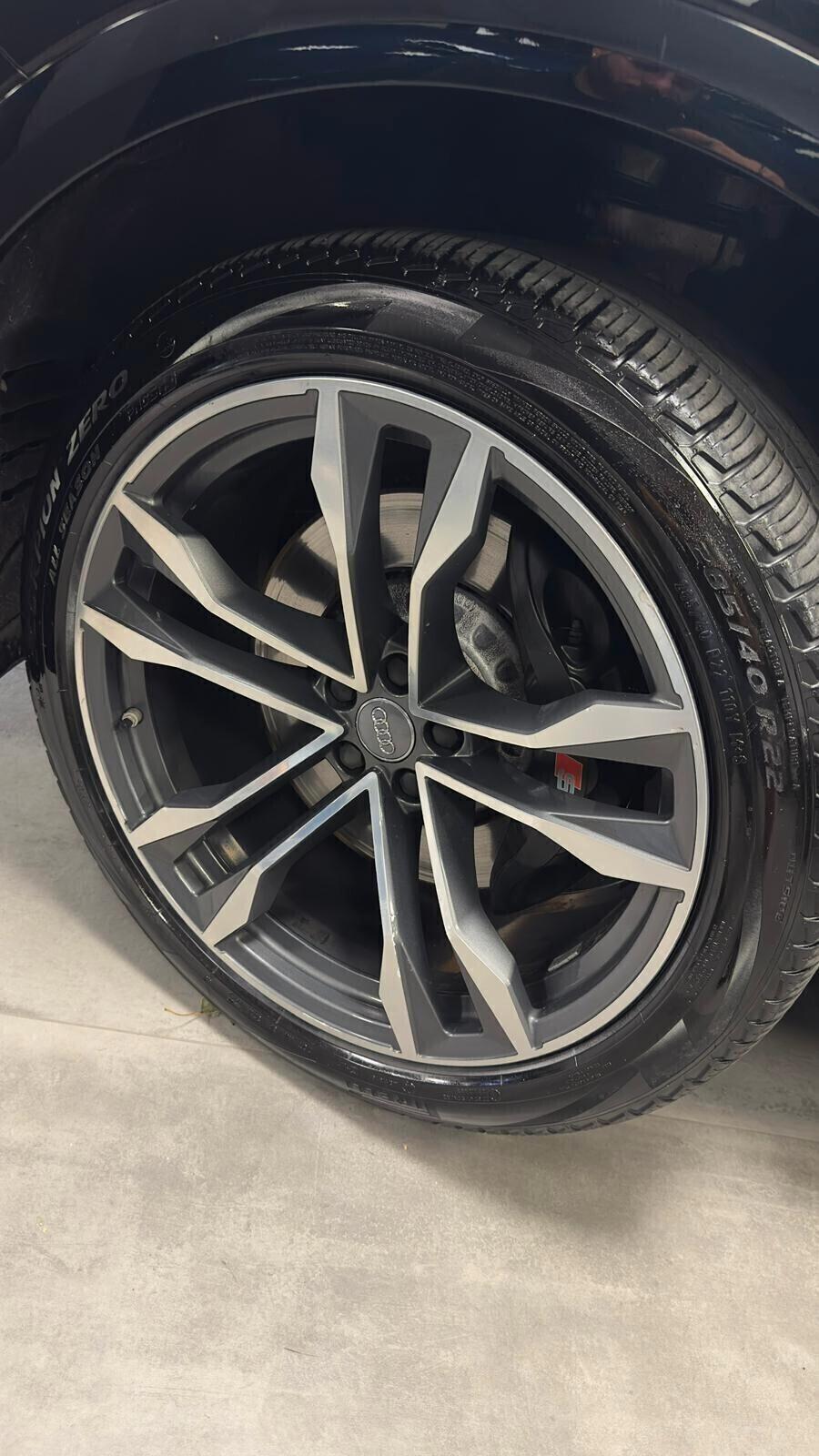 Audi Q8 SQ8 TDI quattro tiptronic