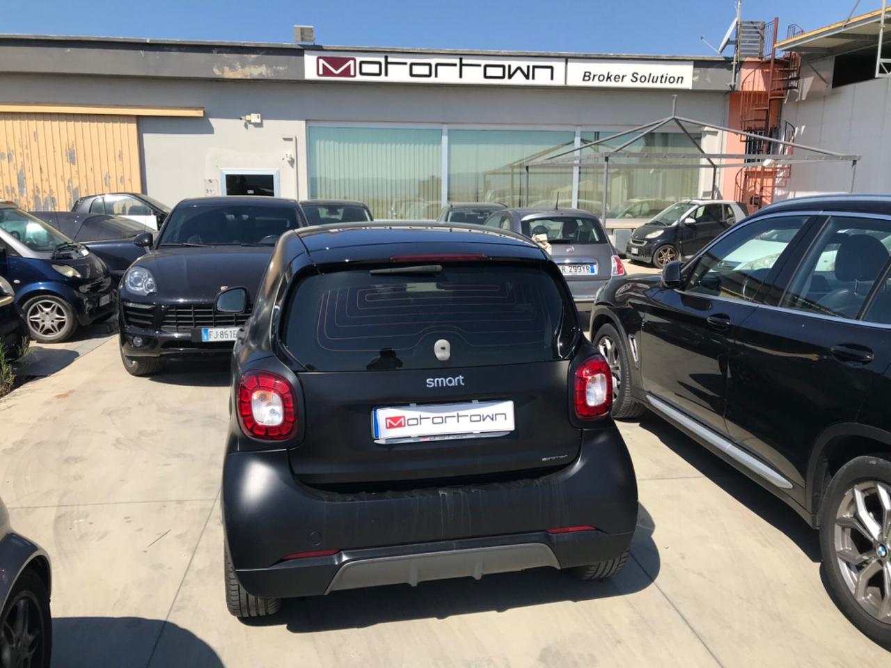 Smart ForTwo 90 0.9 Turbo twin. Limited Edition Berlin Black