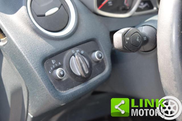 FORD Fiesta 1.4 TDCi 70CV 3 porte Titanium