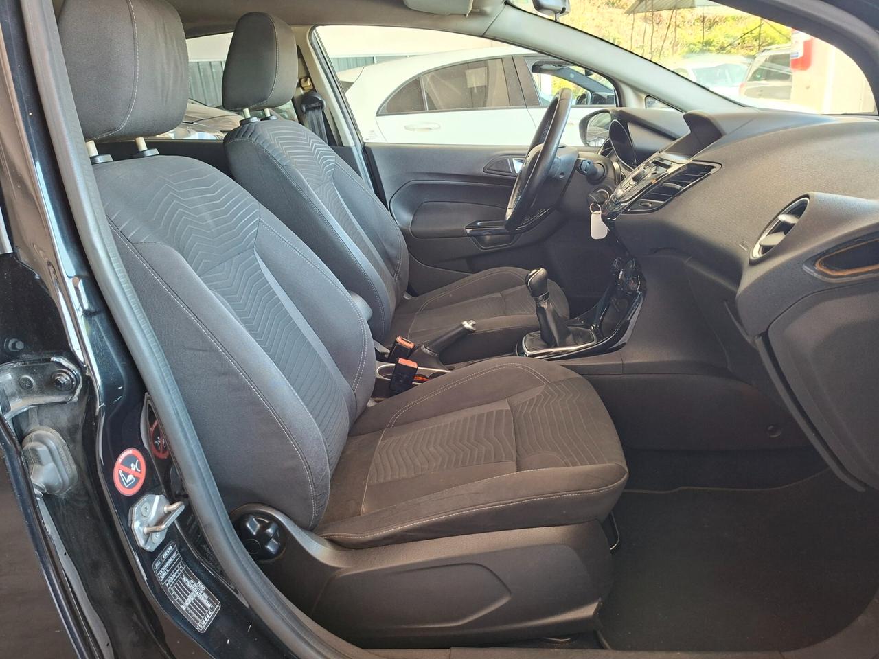 Ford Fiesta 1.5 TDCI / CINGHIA FATTA / DA NEOPATENTATI