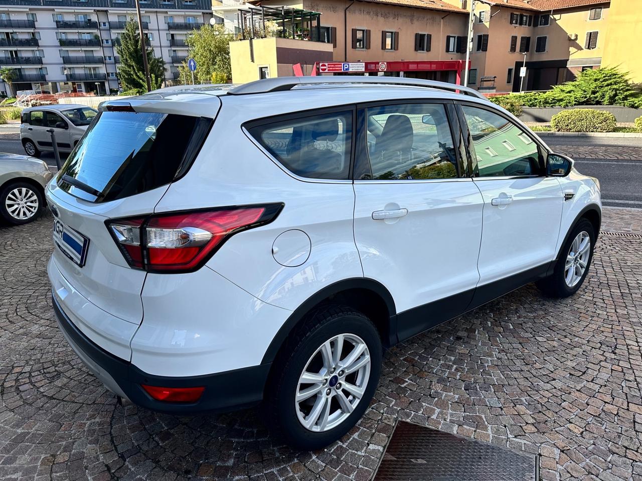 Ford Kuga 1.5 TDCI 120 CV S&S 2WD Titanium