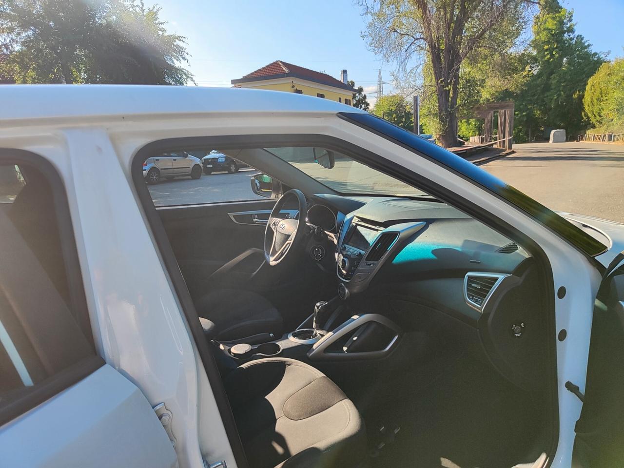 Hyundai Veloster 1.6 benzina automatica