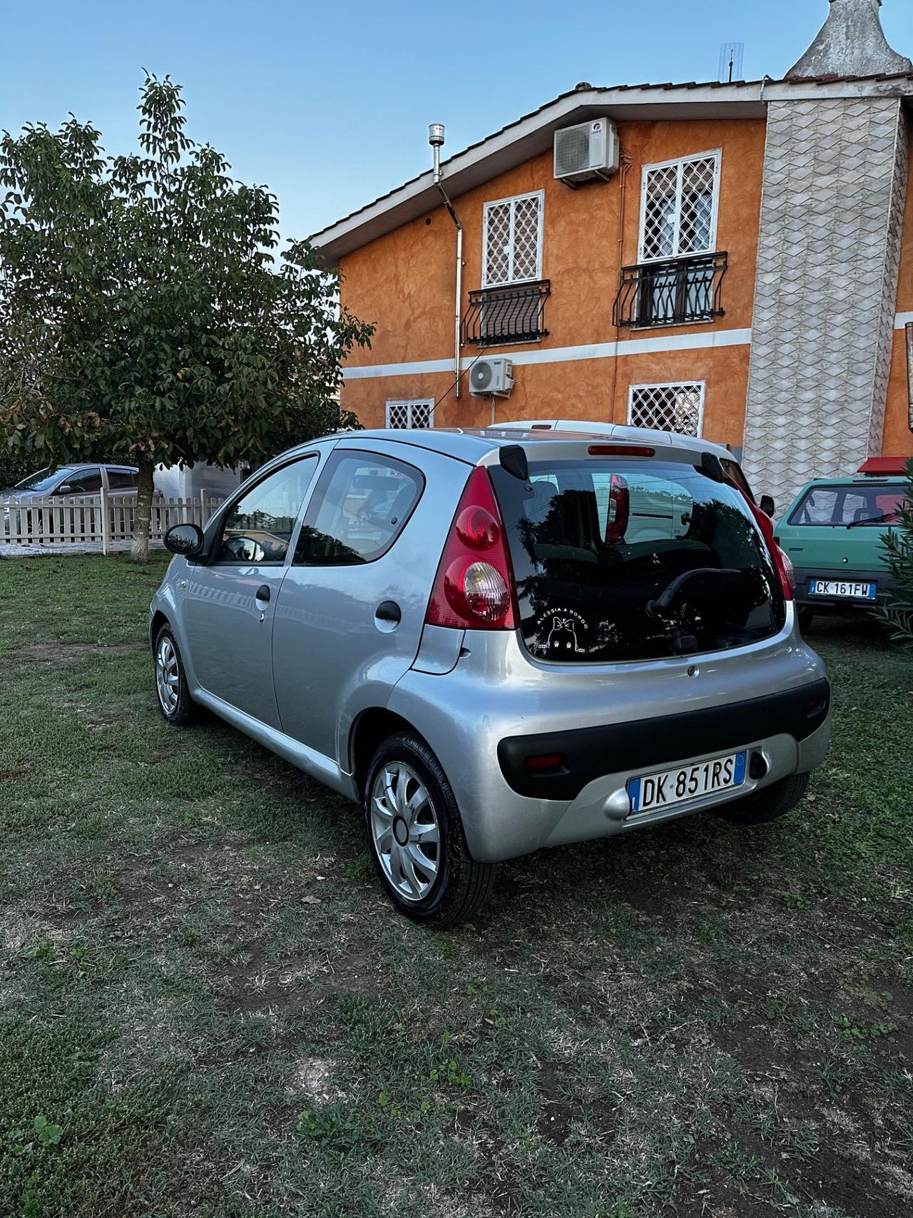 Peugeot 107 1.0 68CV 5p. 110.000 km !!