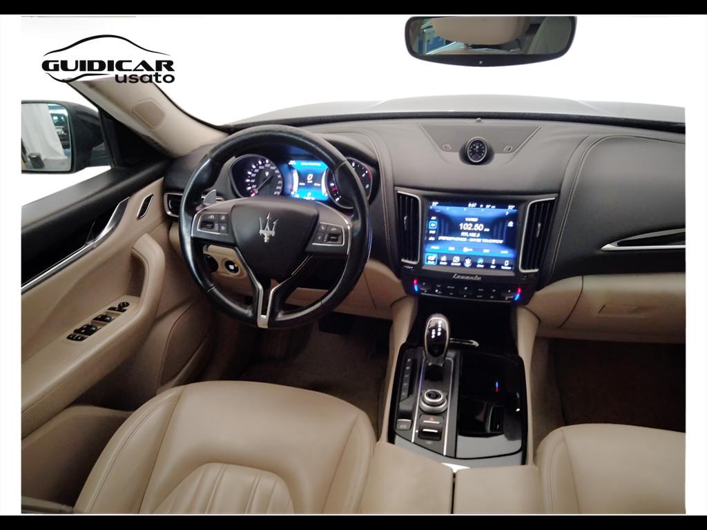 MASERATI Levante - Levante 3.0 V6 250cv auto