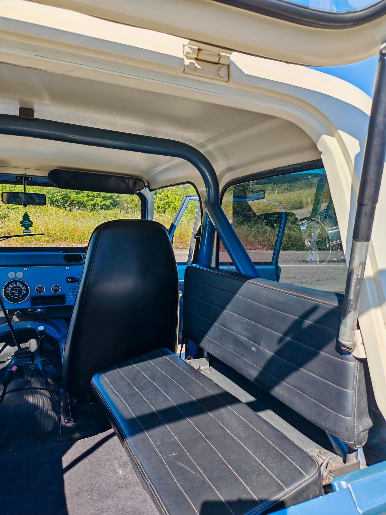 Jeep Wrangler CJ-7 (STUPENDA)